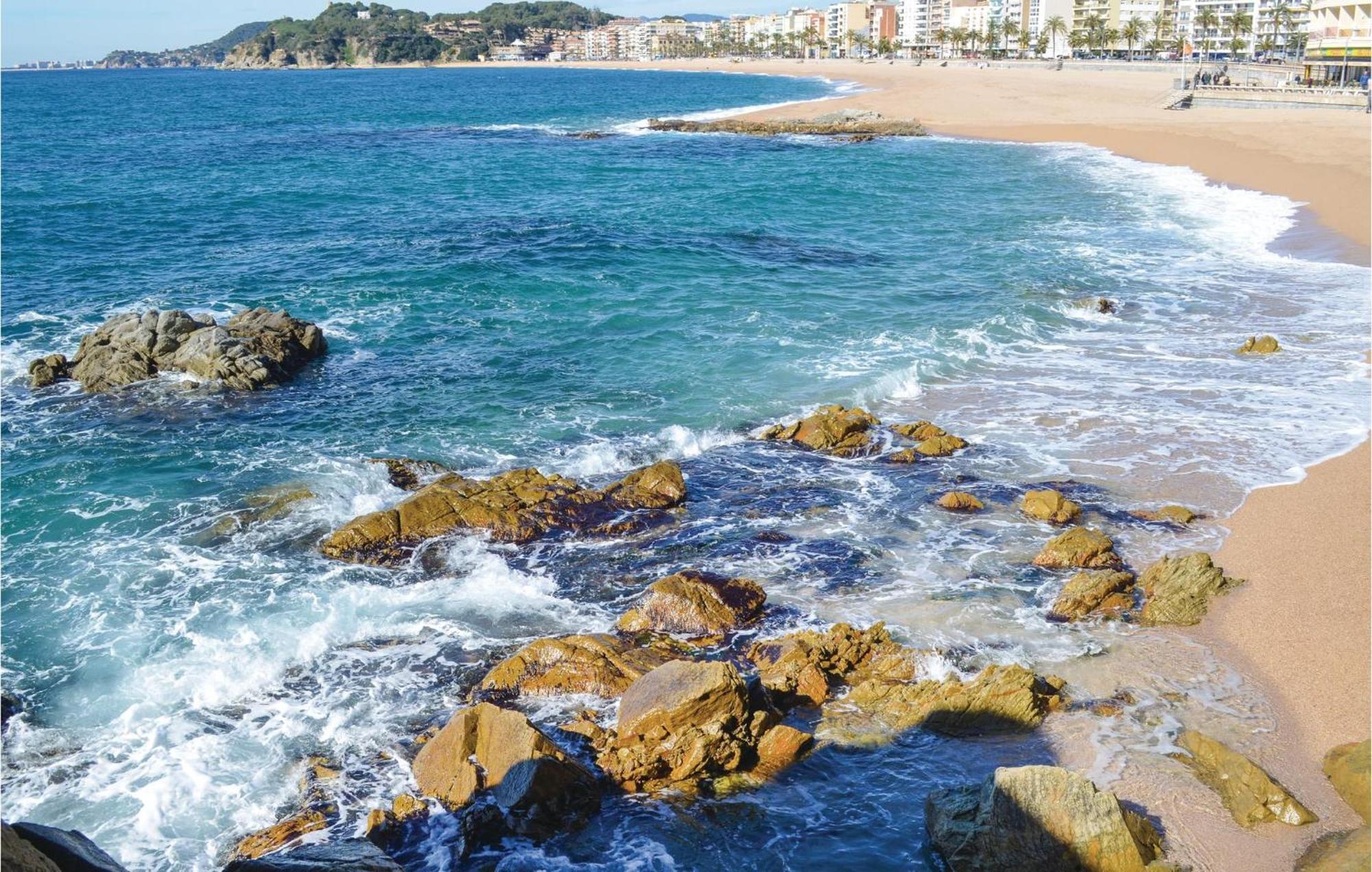3 Bedroom Beautiful Apartment In Lloret De Mar Lloret de Mar Exterior foto